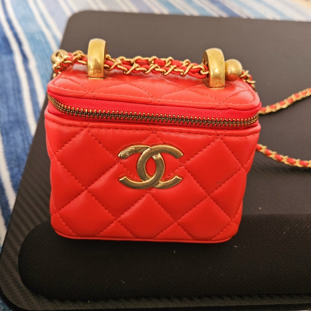 Chanel Red Quilted Mini Bag - Picture 4 of 6